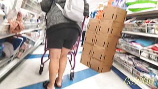 Candid spanish Granny, nice legs and wedgie, she was on to me